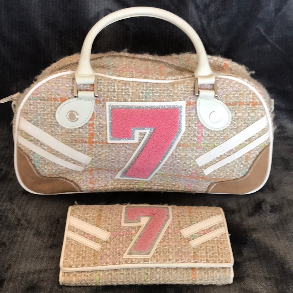 Samantha Thavasa. By Nicky Hilton. Bag & wallet